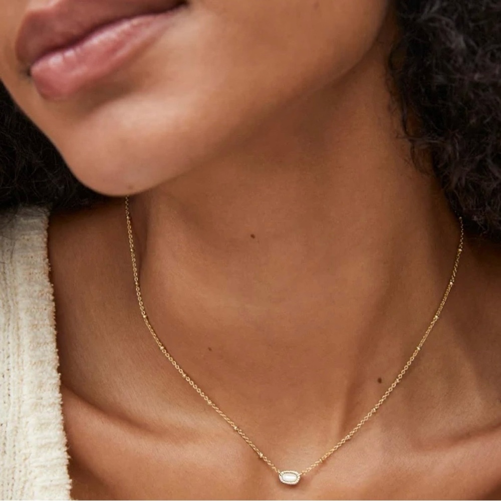 **NIB** Kendra Scott Mini Elisa Necklace - Gold/Pink Opalite - Picture 8 of 9